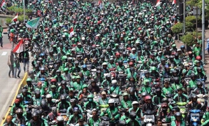 Aksi demo pengemudi ojek online.
