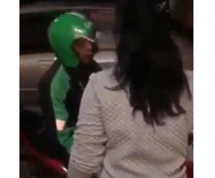 Driver ojek online kena marah penumpangnya