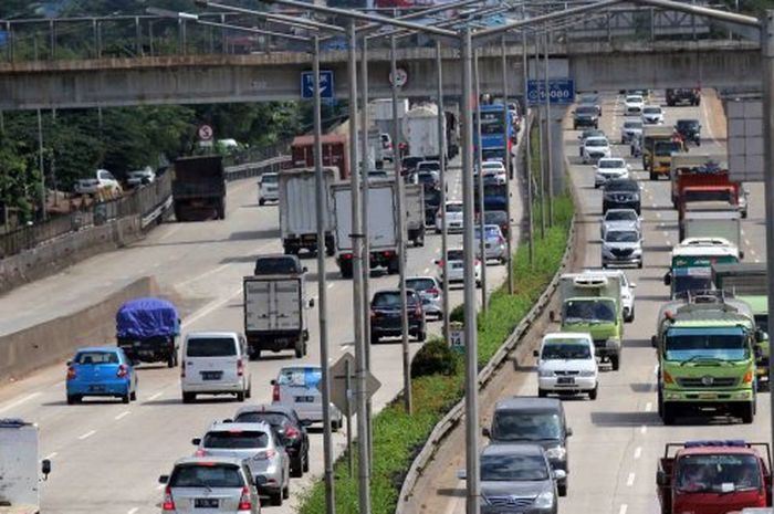 Pak Presiden mendengarkan keluhan tarif tol dari sopir logistik