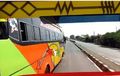 Video Aksi Nekat Balapan Sopir Bus Pantura, Hampir Kecelakaan Sob!