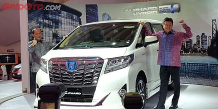 Toyota Alphard Hybrid diluncurkan di Jakarta 2015