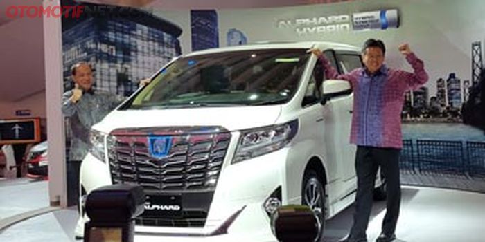 Toyota Alphard Hybrid diluncurkan di Jakarta 2015