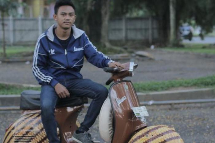 Vespa batik milik Dirga