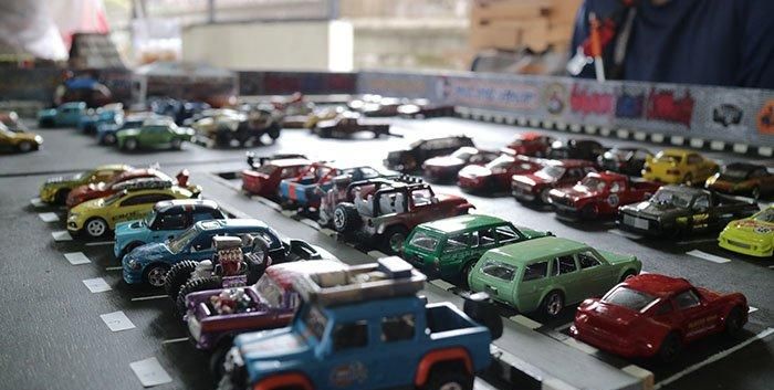 Ilustrasi diecast mobil.