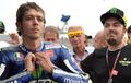 Akibat Usir Marquez, Sahabat Rossi Bisa Didepak Petinggi Yamaha