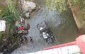 Kondisi Curam Banget, Pikap Isuzu Terjun Ke Sungai Sulit Dievakuasi