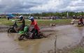 Video: Serunya Para Pengendara Ojek Di Balap Trail Lokal
