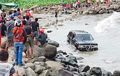Suami Kecelakaan Mobil di Laut Bareng Pelakor, Istri Sah Mengamuk