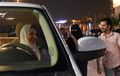Perempuan di Arab Bahagia Sampai Menangis Akhirnya Diperbolehkan Mengendarai Mobil
