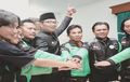 Ridwan Kamil Akhirnya Ketemu Pengendara Ojek Yang Dicari-cari, Langsung Kasih Hadiah