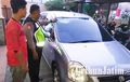 Polisi Sigap, Kantongi Ciri-ciri Pelempar Batu Ke Mobil di Jombang, Jatim, Pelaku Berhasil Ditangkap 