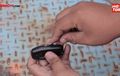 Gampang! Ternyata Ganti Baterai Remote Keyless Cuma Modal Anak Kunci