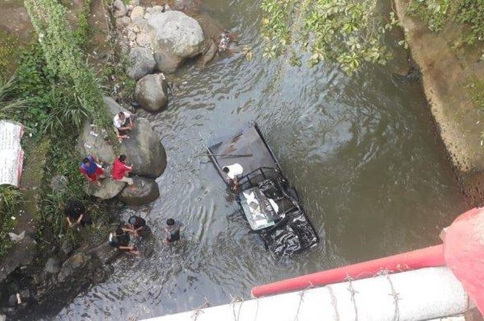 Kecelakaan di Jembatan Leuwimalang, Cisarua, Kabupaten Bogor, Selasa (18/12/2018) 