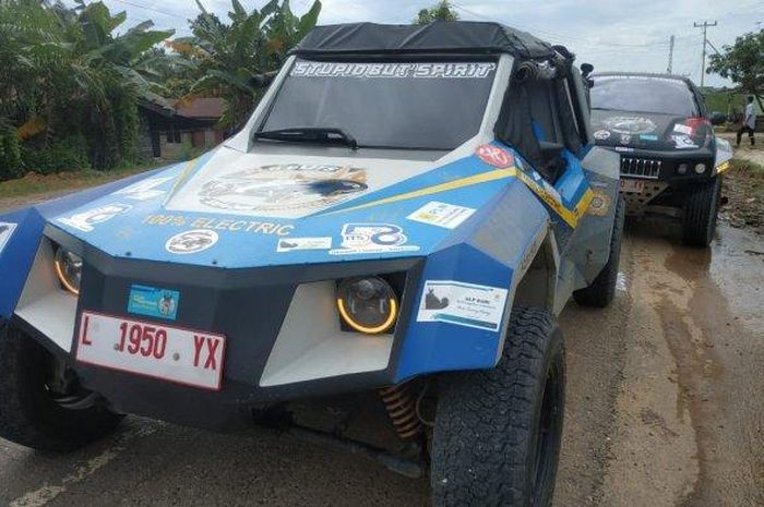 Ekspdisi mobil listrik Blits bertajuk 'PLN Blits Explore Indonesia' pekan ini tiba di Kota Medan, kota keenam yang disinggahi setelah menempuh perjalanan sejauh 3.584 km dari dari Surabaya dan Jakarta. 