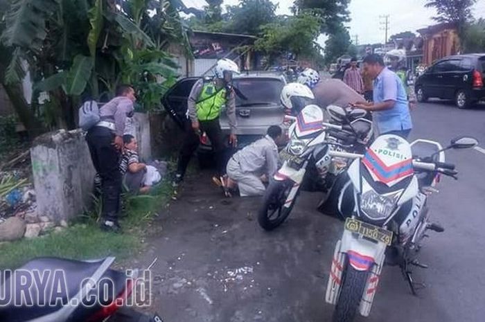Polantas Tulungagung ramai-ramai tangkap spesialis penggembos ban