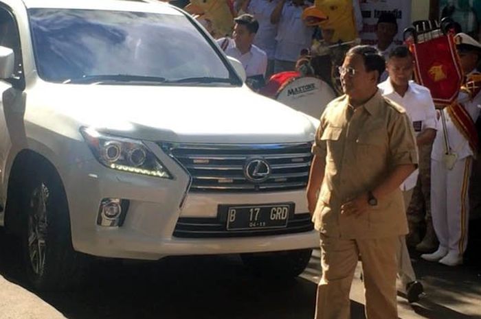 Lexus LX 570 milik Ketua Umum Partai Gerindra Prabowo Subianto.