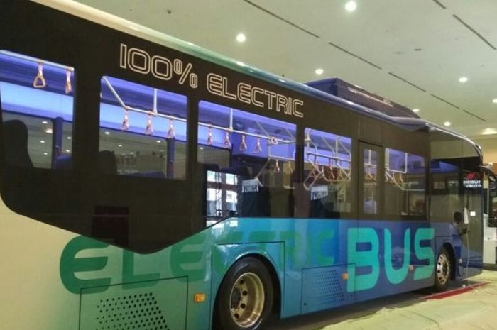Bus bertenaga listrik buatan PT Mobil Anak Bangsa