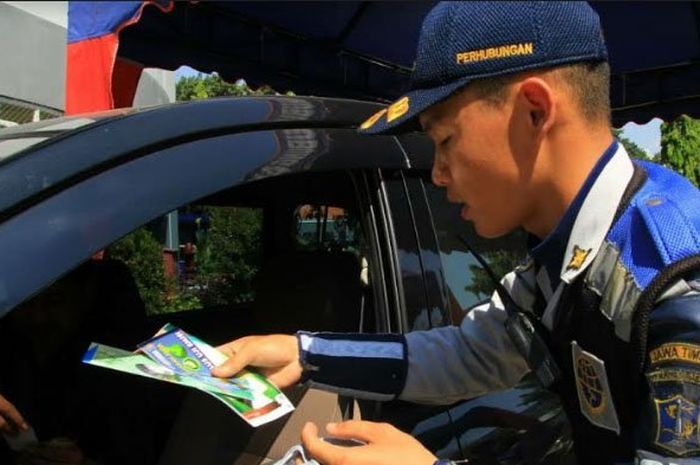 Surabaya Ingin Makin Bersih Gelar Uji Emisi Gratis Yang Enggak Lolos Kebanyakan Diesel Semua Halaman Gridoto Com