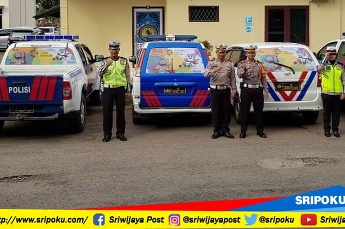 Mobil dinas polisi Musirawas diberi stiker Asian Games 2018