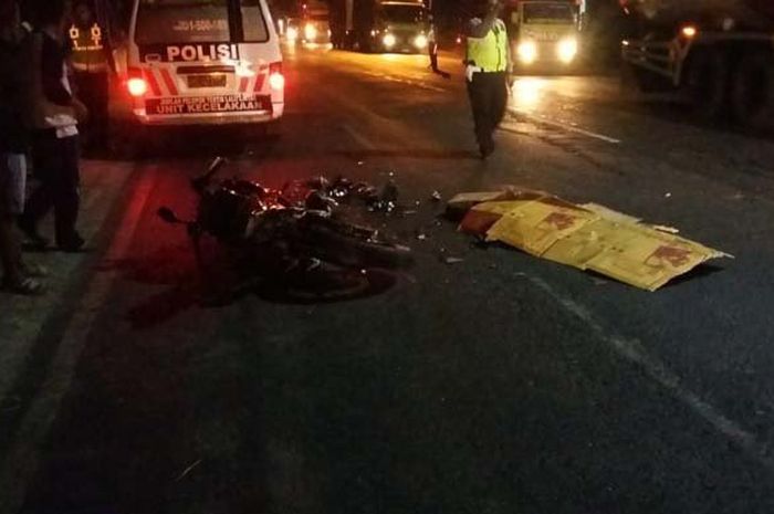 Kecelakaan Honda CB tabrak truk di Tuban, Jatim