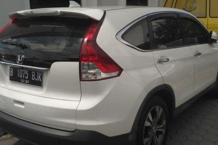 Barang Bukti Honda CR-V milik buronan korupsi Didi Suptiyadi