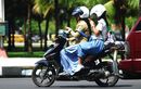 Jangan Normalisasi! Main HP Sambil Motoran Kena Denda dan Bikin Celaka