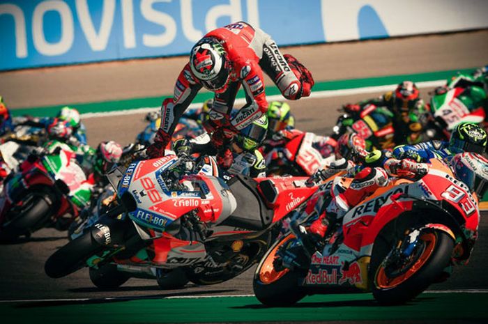 Insiden Jorge Lorenzo terjungkal di MotoGP Aragon menuding Marc Marquez biang keroknya