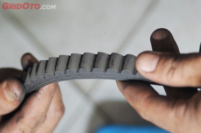 V-belt harus diperhatikan kondisinya sebelum putus ditengah jalan.