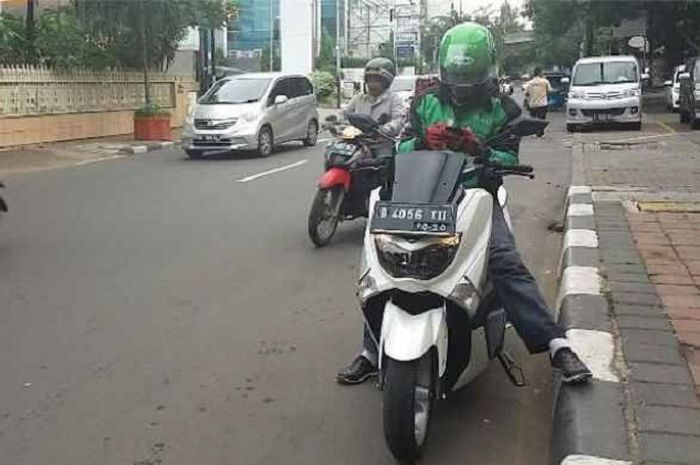 NMAX cukup sering digunakan sebagai ojek online