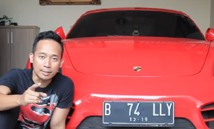 Porsche Cayman milik Denny Cagur