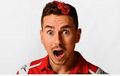 Aiii, Sebelum MotoGP Valencia Rambut Jorge Lorenzo Dicat Merah, Eh Netizen Malah Ngebully