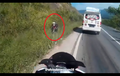 Video: Biker Naik Matik Bermanuver Layak Pembalap, Eh, Malah ke Semak-semak