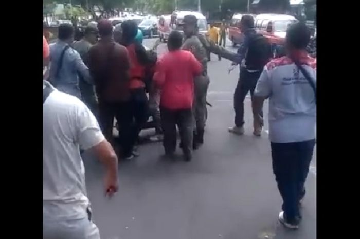 Pengemudi ojek online nyaris dihakimi pendemo