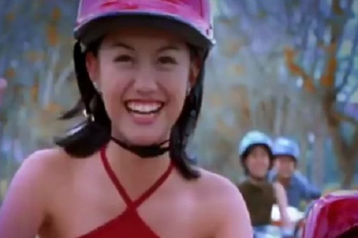 Agnes Monica pernah jadi bintang iklan motor matik asal Cina.