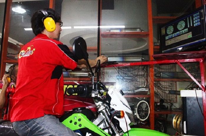 Tes dyno Kawasaki KLX dengan TK Racing