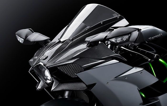 Fairing atas H2 Carbon menggunakan CFRP seperti H2R