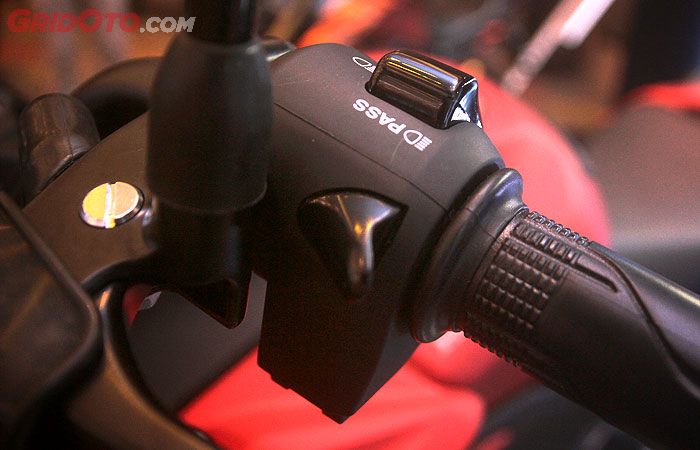 Fitur passing lamp di New CB150R 2018