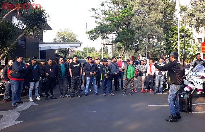 Briefing sebelum sunmori dari pihak Kawasaki