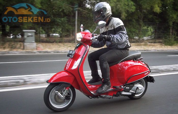 Rubrik Seken Keren di GridOto.com kali ini akan membahas Vespa Sprint 150, skutik sporty premium yang harga sekennya mulai terjangkau.