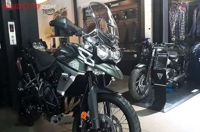 Triumph Tiger 800 XCX punya desain agresif