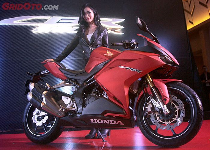 Selain Warna Baru Ada Versi Murah Dari Honda CBR250RR 2018 Lho