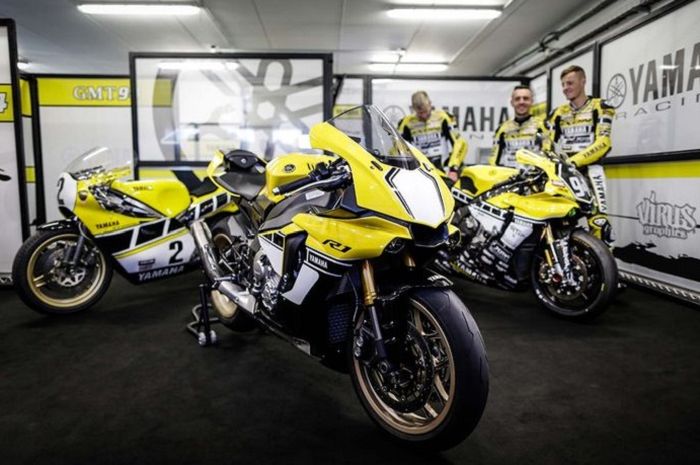 Sport bike Yamaha dengan Anniversary 60 th Livery