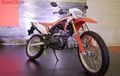 CRF150L Dirilis, Lebih Powerful Mana Mesinnya Dibanding KLX 150?