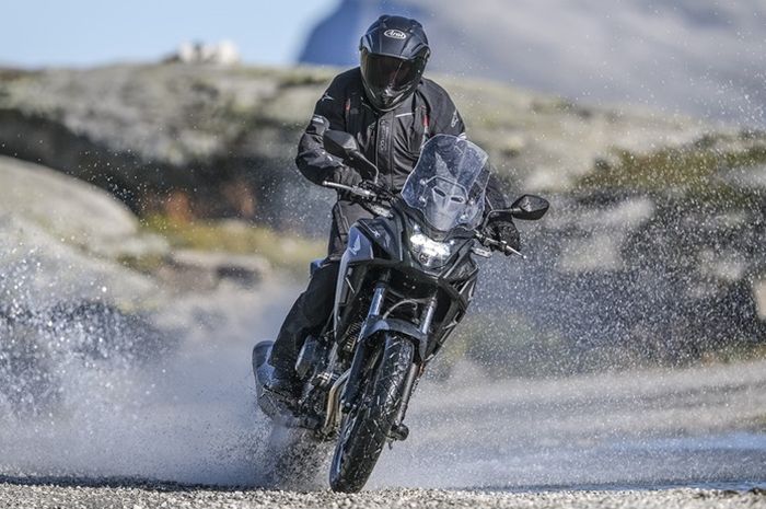 Honda CB500X 2019 lebih mumpuni diajak adventure