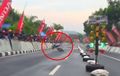 Mencekam, Ini Video Seorang Joki Drag Bike Wanita Alami Kecelakaan Terpental Dari Motornya