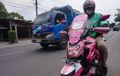 Driver Ojek Online Tidak Malu Pakai Atribut Hello Kitty Pink, Ternyata Ini Alasannya
