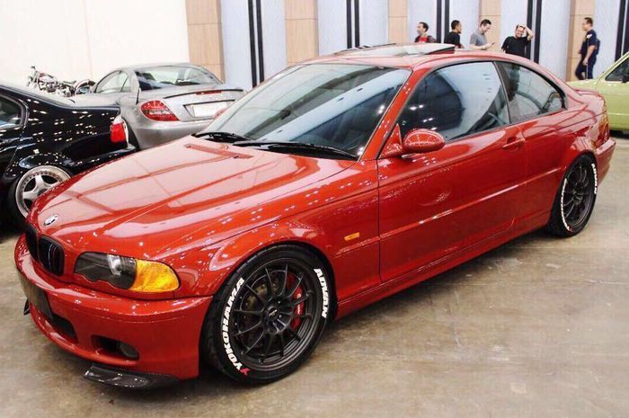 BMW E46 bergaya sporti