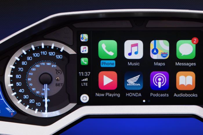 Layar TFT Honda Goldwing menampilkan Apple Carplay