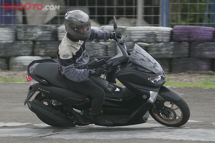 Cornering dengan Yamaha NMAX Facelift