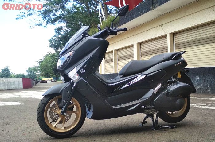 Yamaha NMAX Facelift 2018 Hitam